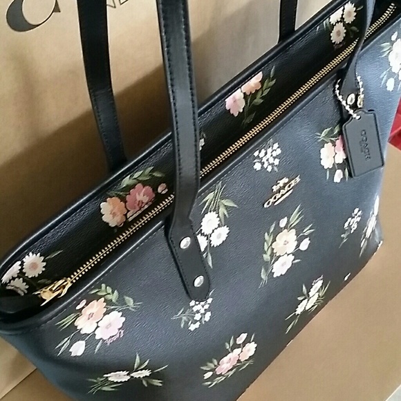🌷NEW🌼Authentic Coach Daisy Print City Zip Tote🌷 - Picture 6 of 8